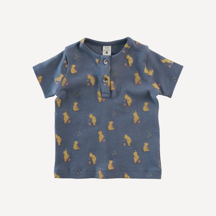 short sleeve basic henley tee | stone blue pooh | organic cotton interlock