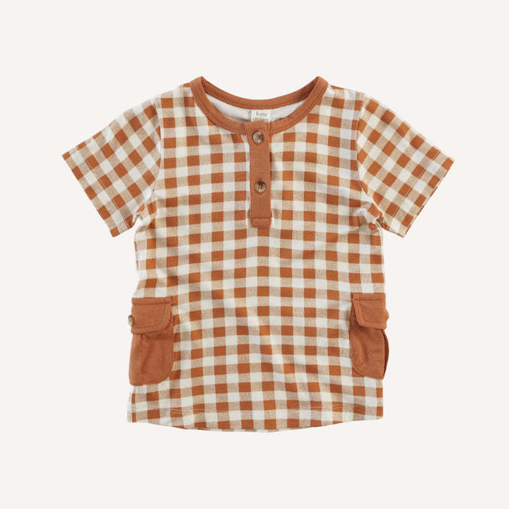 short sleeve cargo pocket tee | toffee gingham | bamboo