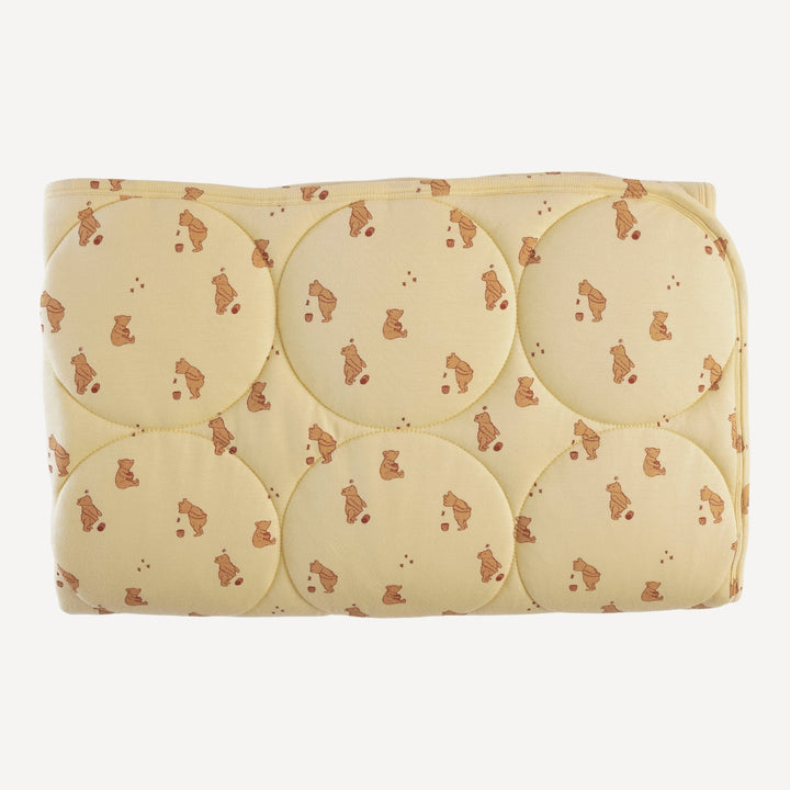 classic circle quilt | pooh | bamboo