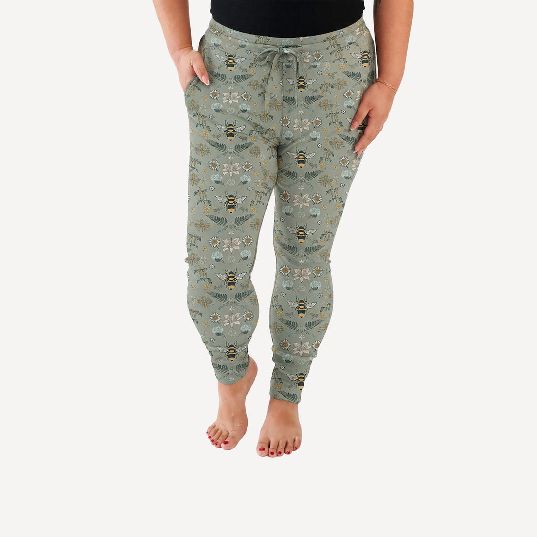 PREORDER womens skinny jogger | green litho bee | bamboo